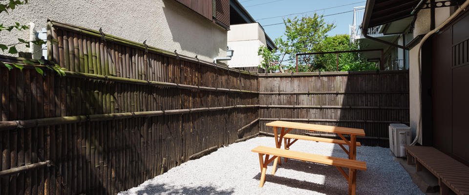 slide_03